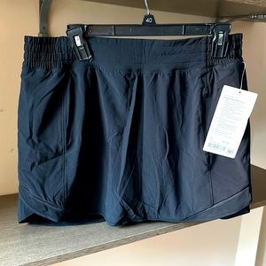 Lululemon Hotty Hot HR Skirt, size 12